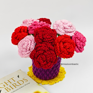 Handcrafted Rose Flower Amigurumi Crochet Bouquet – Red and Pink Crochet Roses in a Handmade Vase
