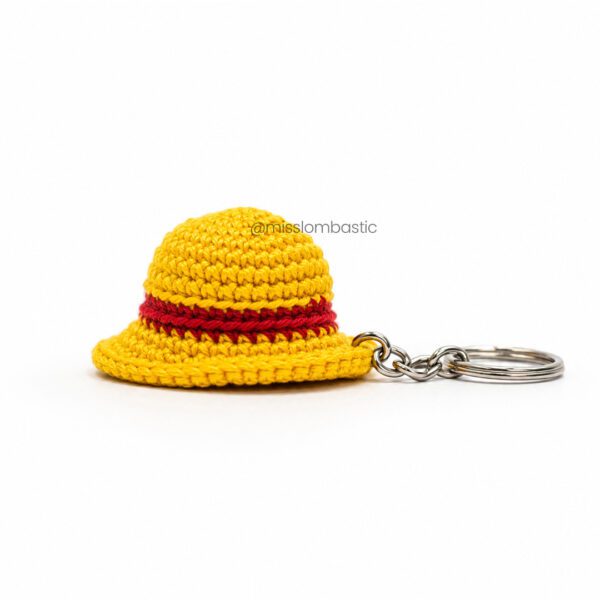 Premium Crochet Luffy Straw Hat Keychain – Cute & Special Gift